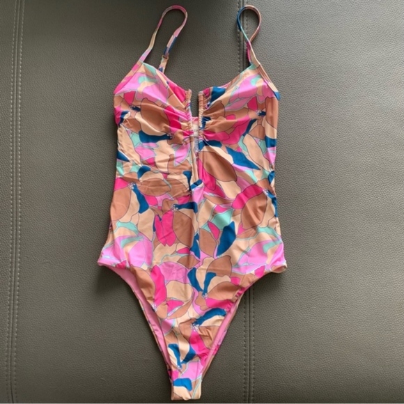 L*Space Roxanne One Piece Swimsuit - Picture 2 of 7